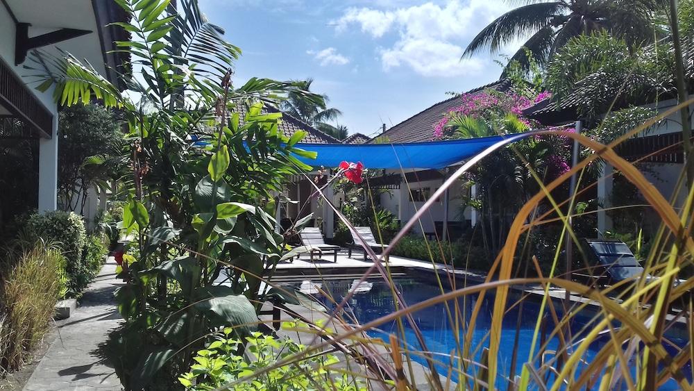 Gili Palms Resort Гили Траванган Экстерьер фото